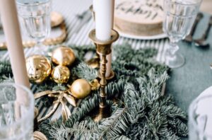 Colors and materials for Christmas decorations 2020